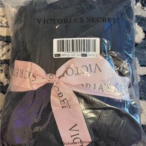 Victoria's Secret Black fleece robe